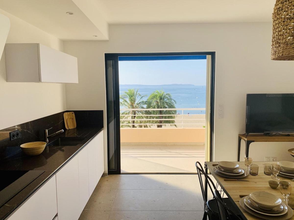 Appartement T3 Lumineux Traversant Totalement Neuf En Face De La Plage Front De Mer Vue Sur Les Iles Vue Mer Panoramique Assuree Residence De La Plage Centre Ville Du Lavandou 3Eme Etage Avec Ascenseur Appartement T3 Ле-Лаванду Экстерьер фото