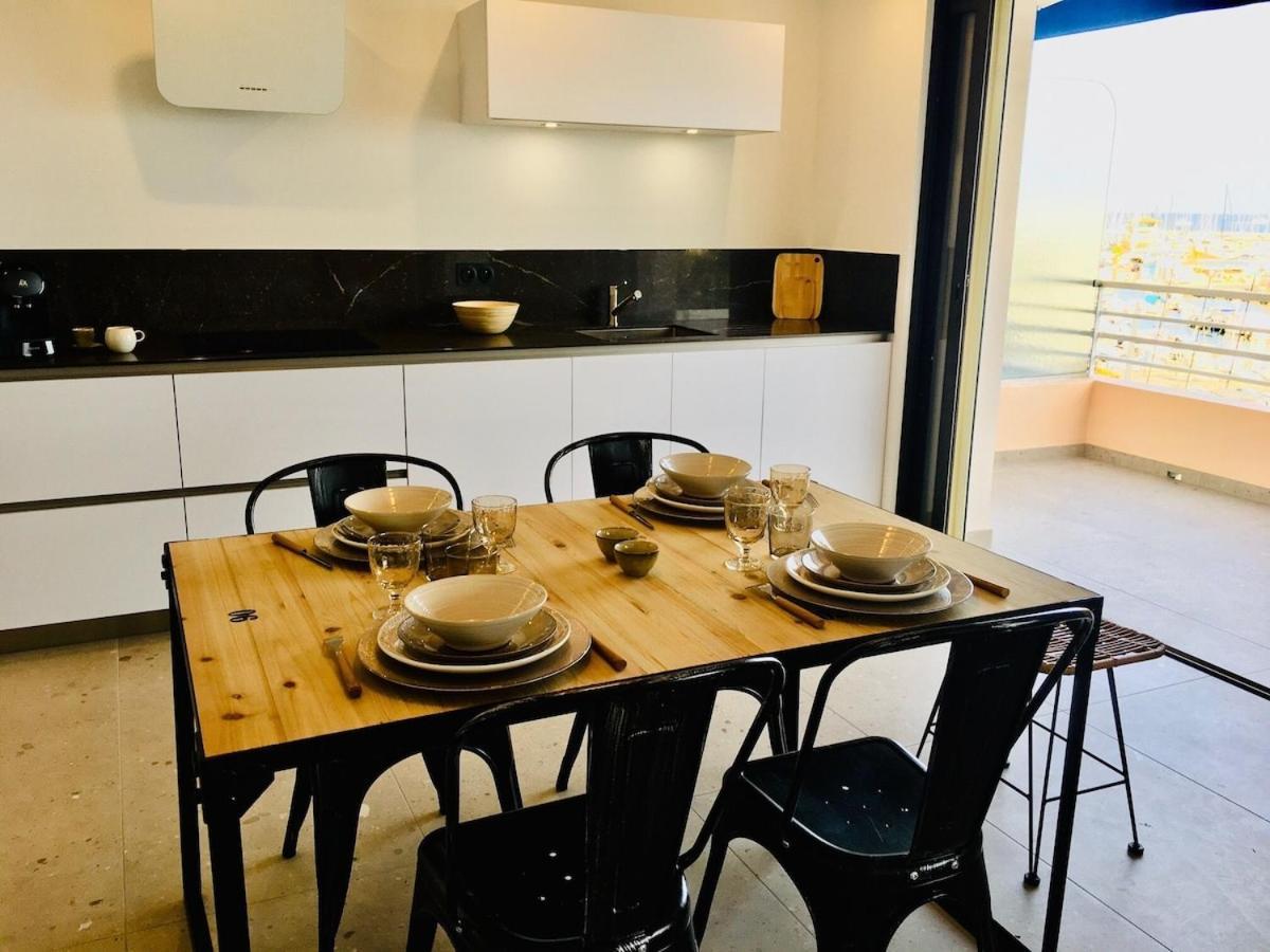Appartement T3 Lumineux Traversant Totalement Neuf En Face De La Plage Front De Mer Vue Sur Les Iles Vue Mer Panoramique Assuree Residence De La Plage Centre Ville Du Lavandou 3Eme Etage Avec Ascenseur Appartement T3 Ле-Лаванду Экстерьер фото